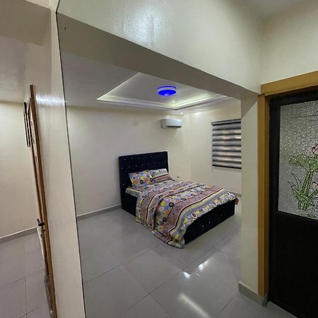 24-Hour Electricity An Entire Stylish 4-Bedroom Bungalow Akure Esterno foto