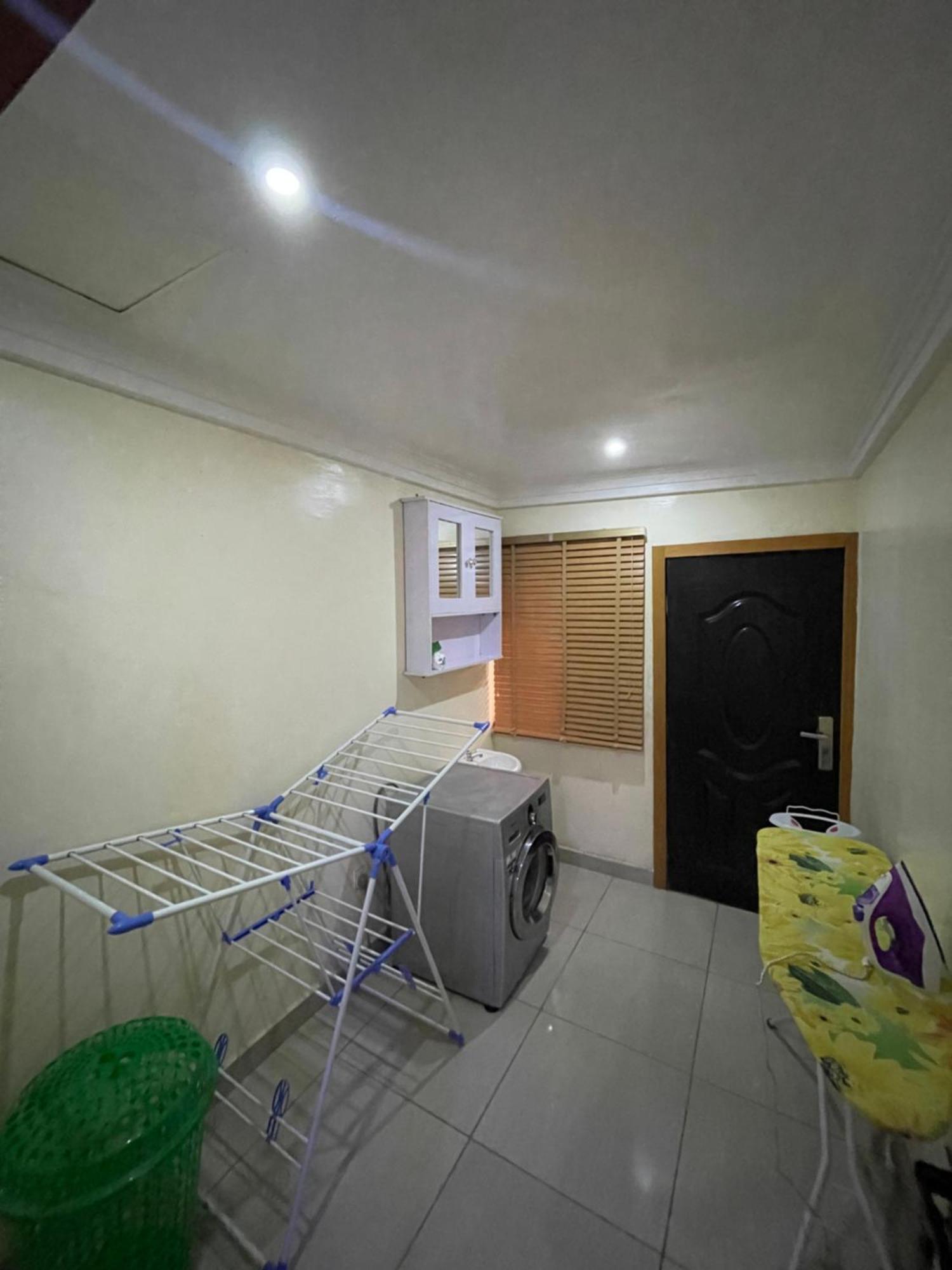 24-Hour Electricity An Entire Stylish 4-Bedroom Bungalow Akure Esterno foto