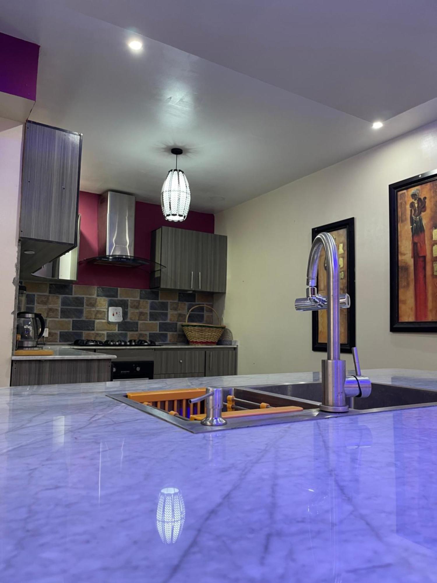 24-Hour Electricity An Entire Stylish 4-Bedroom Bungalow Akure Esterno foto