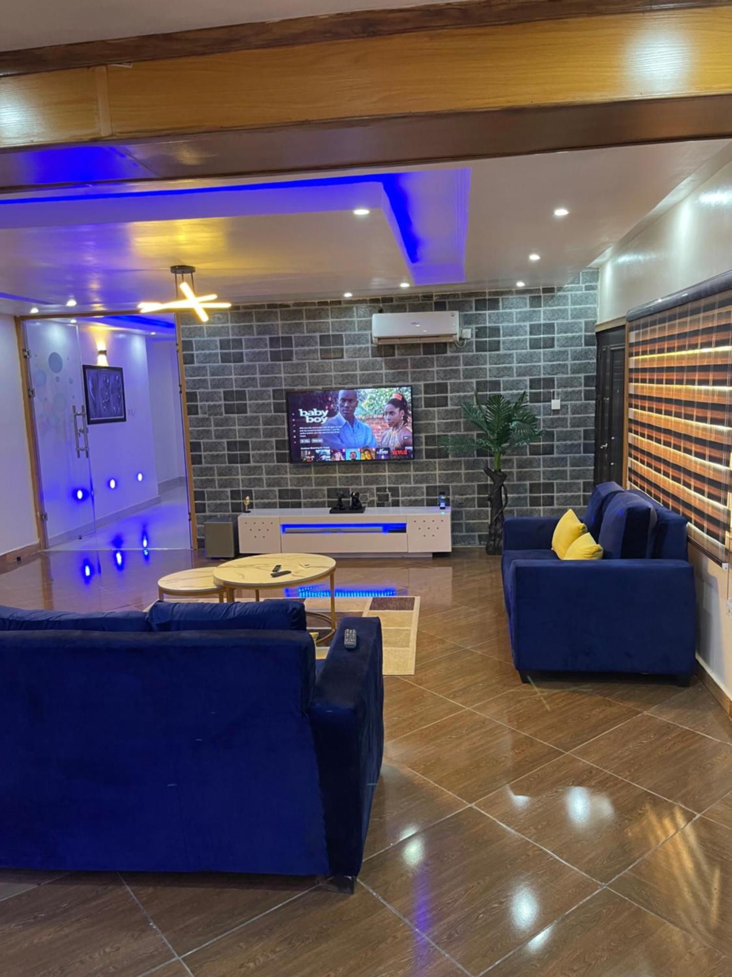 24-Hour Electricity An Entire Stylish 4-Bedroom Bungalow Akure Esterno foto